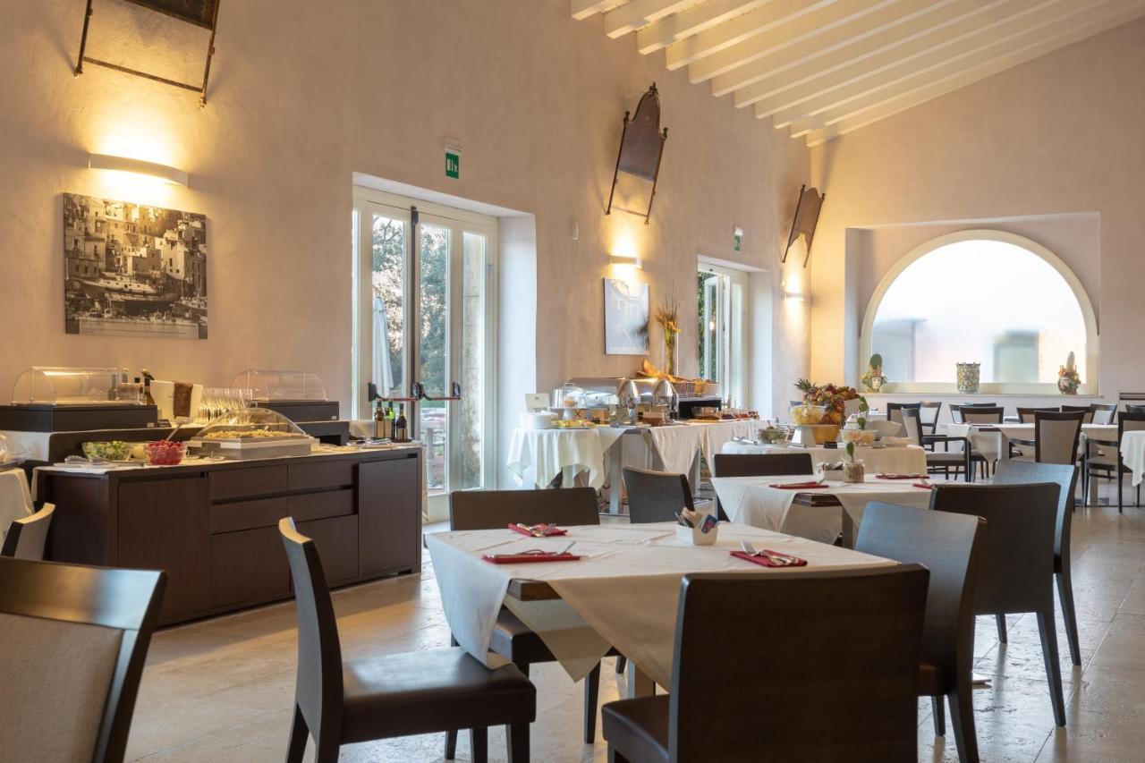 סירקוזה Borgo Di Luce I Monasteri Golf Resort & Spa מראה חיצוני תמונה